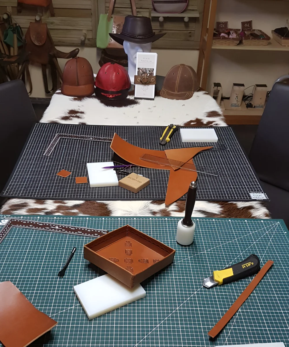 Eurl Le Petit Atelier Du Cuir Evenement Culturel Le Mans Venements Culturels 3